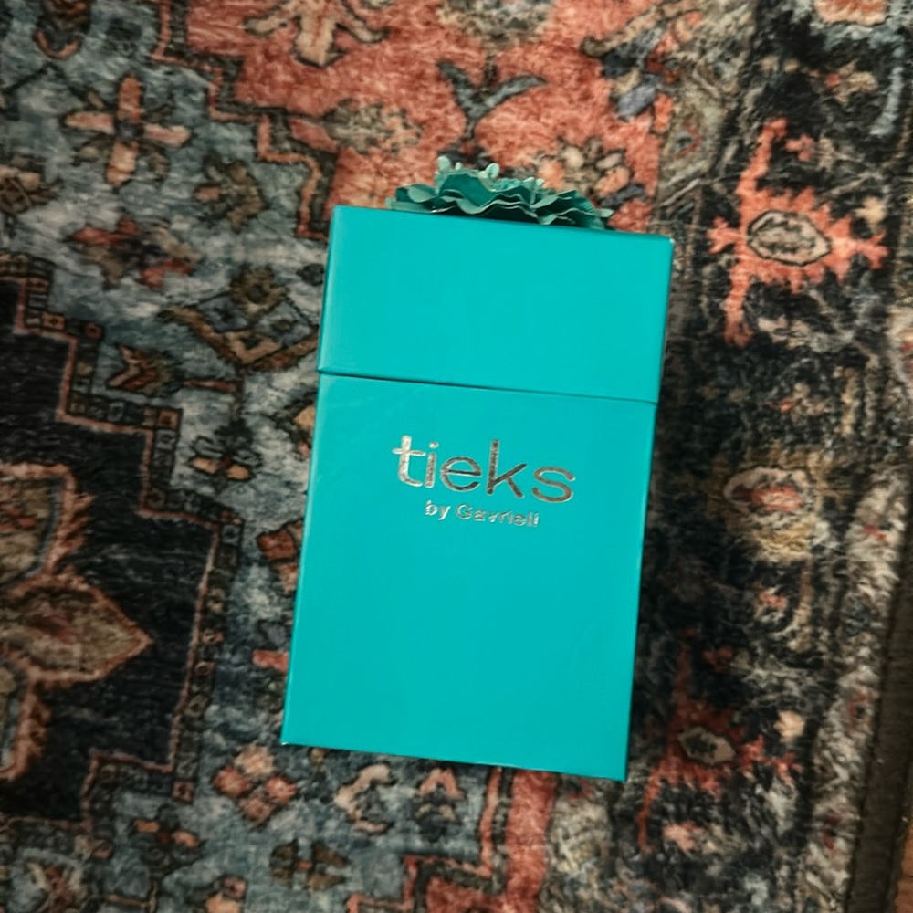 Tieks Gift Card Box